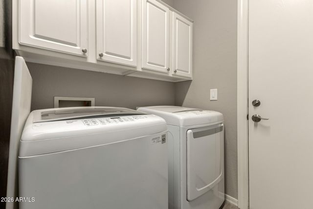 2124 E CANYON Place, Chandler, AZ 85249