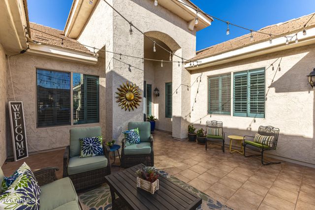 2124 E CANYON Place, Chandler, AZ 85249