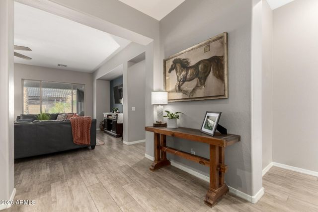 2124 E CANYON Place, Chandler, AZ 85249