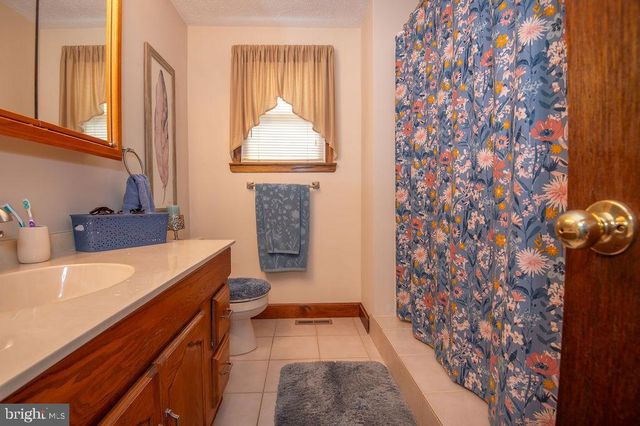 6 CYPRESS AVE, Wilmington, DE 19804