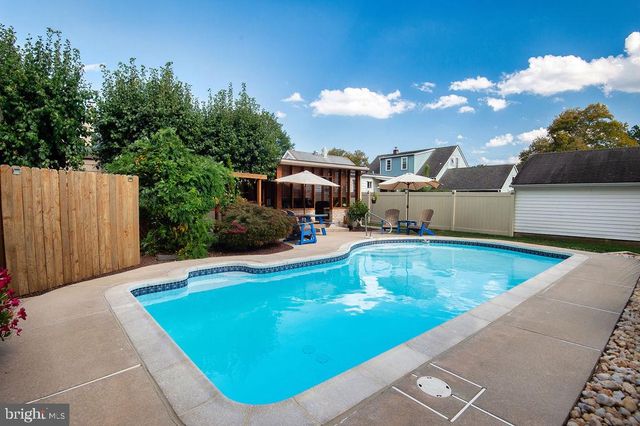 6 CYPRESS AVE, Wilmington, DE 19804