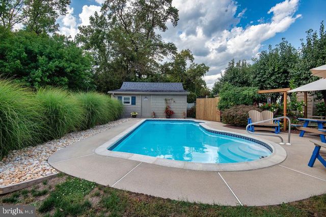 6 CYPRESS AVE, Wilmington, DE 19804