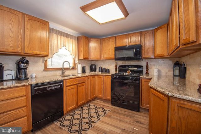 6 CYPRESS AVE, Wilmington, DE 19804