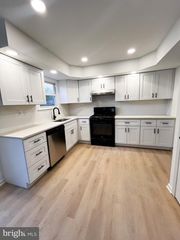 719 HUNTERS RUN, Perkasie, PA 18944