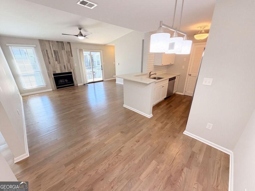 322 Granville Court, Atlanta, GA 30328 — photo 2
