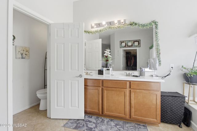 8286 W Calle Sancho Panza, Tucson, AZ 85757