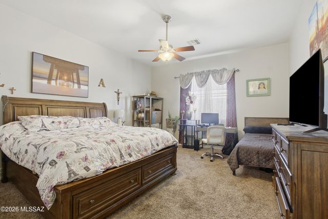 8286 W Calle Sancho Panza, Tucson, AZ 85757