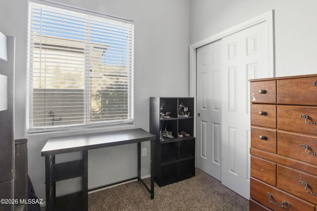 8286 W Calle Sancho Panza, Tucson, AZ 85757