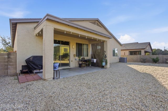 8286 W Calle Sancho Panza, Tucson, AZ 85757