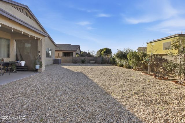 8286 W Calle Sancho Panza, Tucson, AZ 85757
