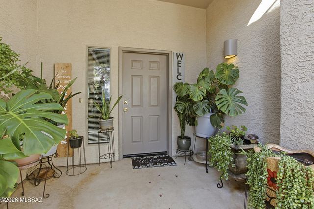 8286 W Calle Sancho Panza, Tucson, AZ 85757