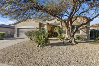 8286 W Calle Sancho Panza, Tucson, AZ 85757
