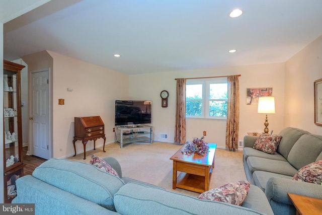31 PULLMAN LOOP, Dayton, NJ 08810