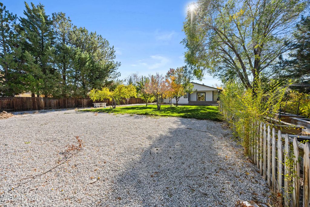 Image 32 of property listing at 3510 Comstock Drive, Reno, NV 89512