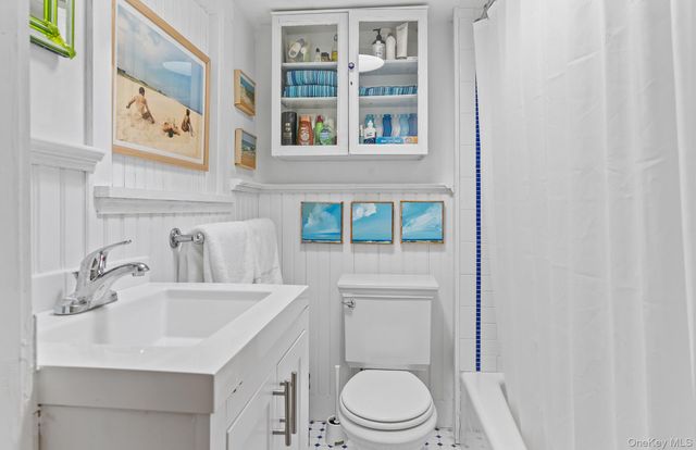 28 Bowden Square, Southampton, NY 11968
