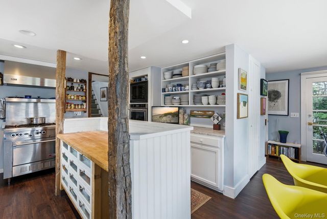 28 Bowden Square, Southampton, NY 11968