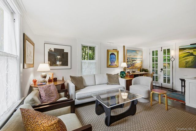 28 Bowden Square, Southampton, NY 11968