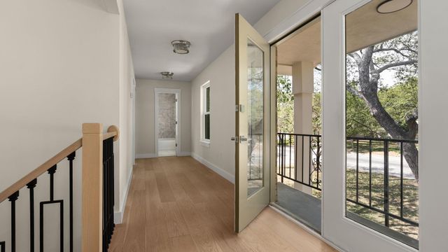 9305 Springwood DR, Austin, TX 78750