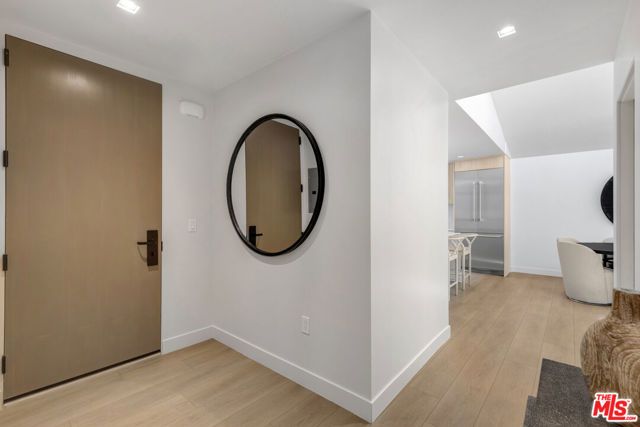 153 San Vicente Boulevard 4H, Santa Monica, CA 90402