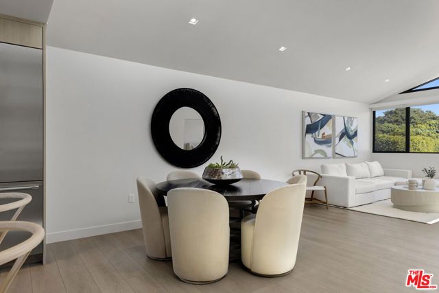 153 San Vicente Boulevard 4H, Santa Monica, CA 90402