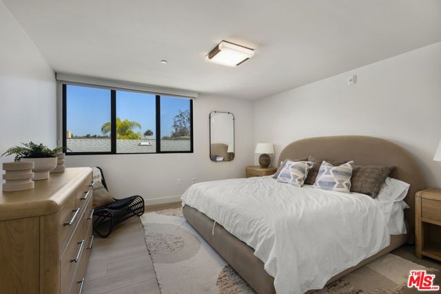 153 San Vicente Boulevard 4H, Santa Monica, CA 90402