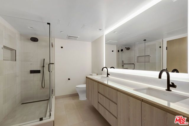 153 San Vicente Boulevard 4H, Santa Monica, CA 90402