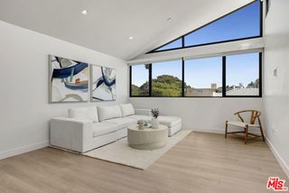 153 San Vicente Boulevard 4H, Santa Monica, CA 90402