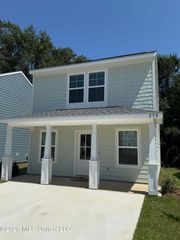298 Meadows Lane, Gulfport, MS 39507