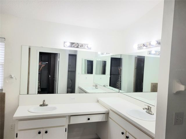 2011 CATTLEMAN DRIVE, Brandon, FL 33511