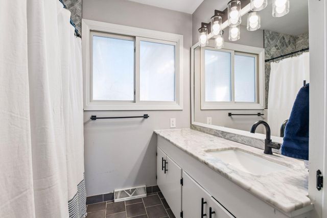 2712 Ohenry Road, Brooklyn Center, MN 55430