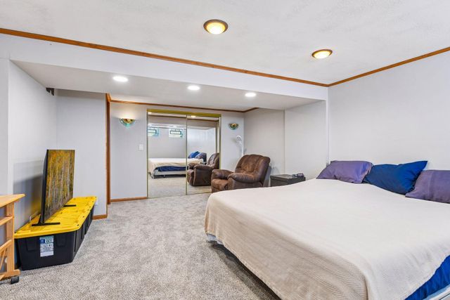 2712 Ohenry Road, Brooklyn Center, MN 55430