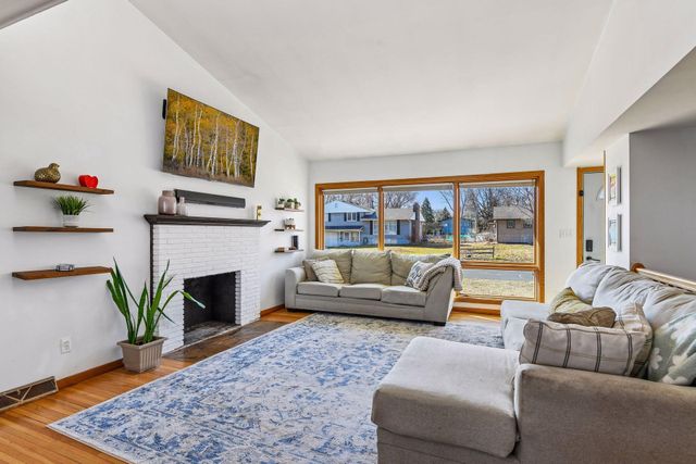 2712 Ohenry Road, Brooklyn Center, MN 55430