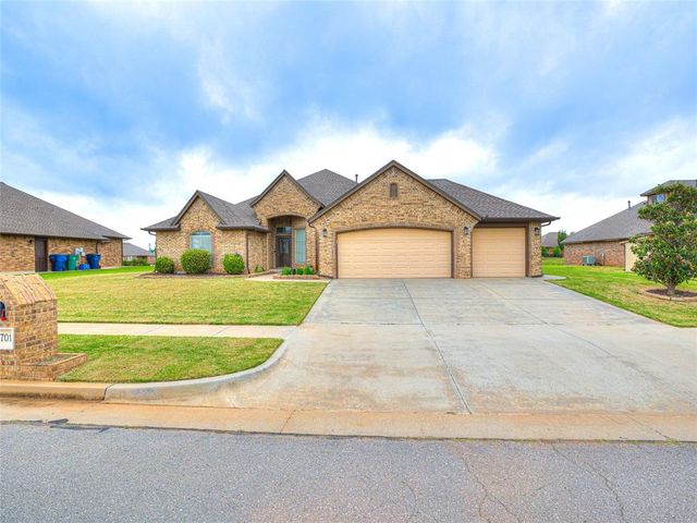 9701 Lakecrest Drive, Oklahoma City, OK 73159
