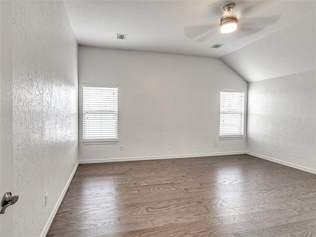 9701 Lakecrest Drive, Oklahoma City, OK 73159