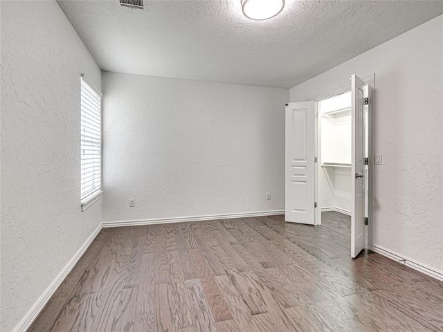 9701 Lakecrest Drive, Oklahoma City, OK 73159