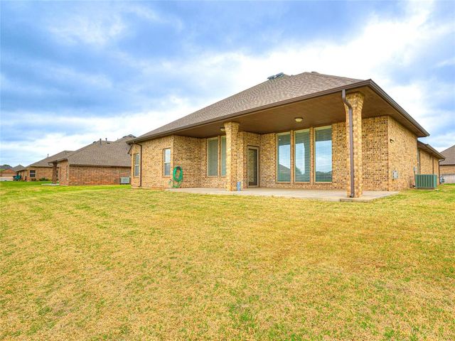 9701 Lakecrest Drive, Oklahoma City, OK 73159