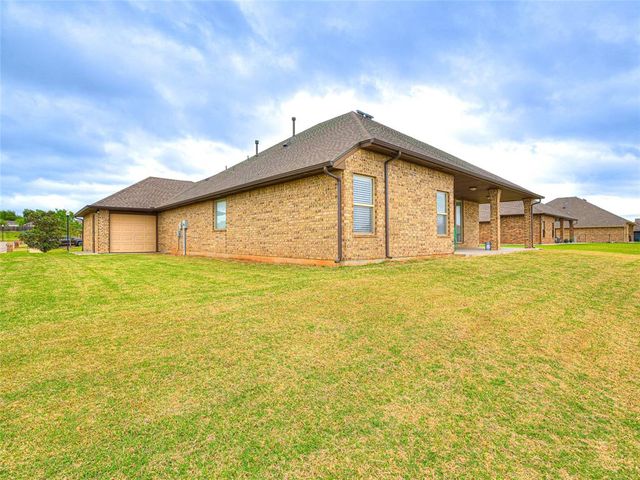 9701 Lakecrest Drive, Oklahoma City, OK 73159