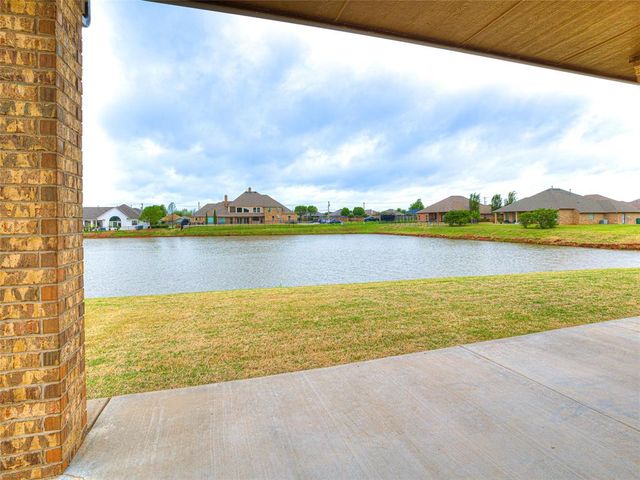 9701 Lakecrest Drive, Oklahoma City, OK 73159