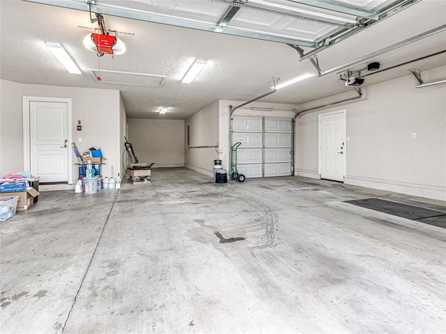 9701 Lakecrest Drive, Oklahoma City, OK 73159