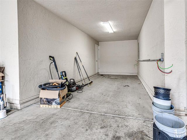 9701 Lakecrest Drive, Oklahoma City, OK 73159