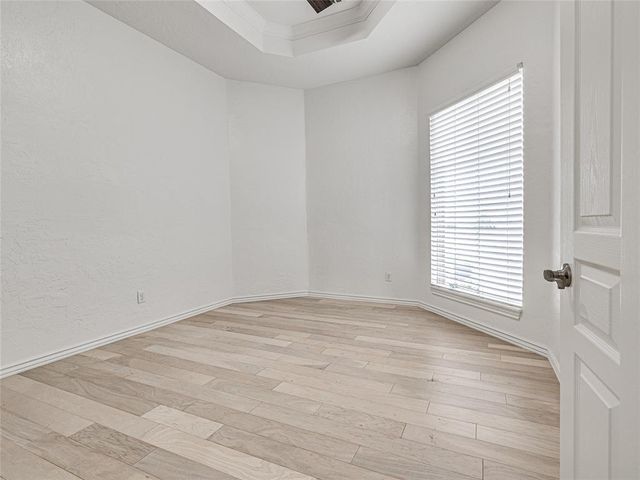 9701 Lakecrest Drive, Oklahoma City, OK 73159