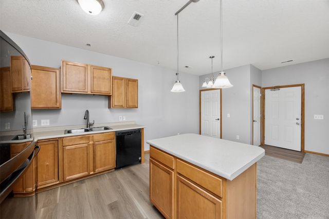 8601 Westown Parkway 5211, West Des Moines, IA 50266