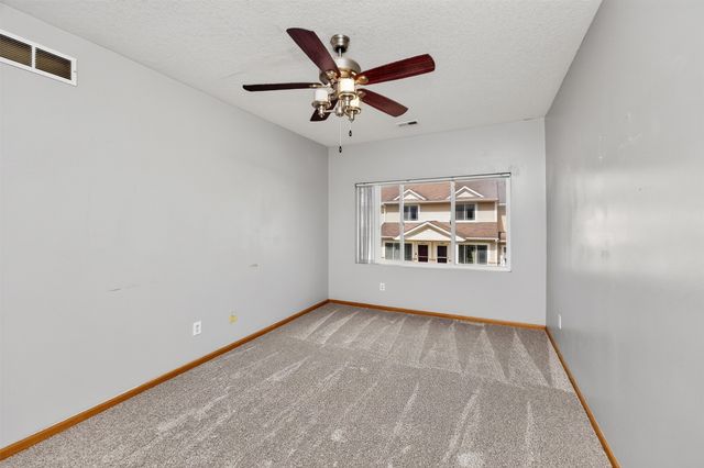 8601 Westown Parkway 5211, West Des Moines, IA 50266