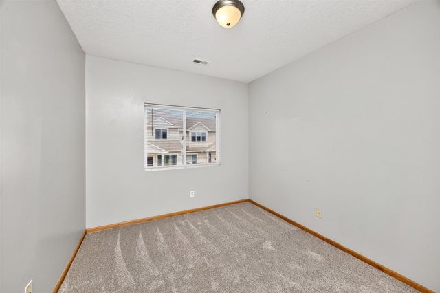 8601 Westown Parkway 5211, West Des Moines, IA 50266