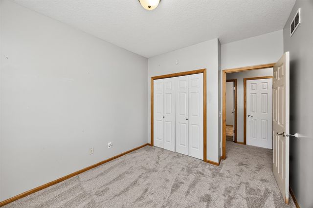 8601 Westown Parkway 5211, West Des Moines, IA 50266