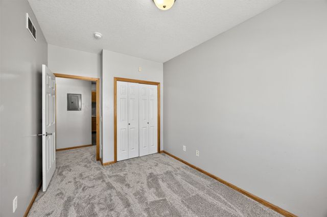 8601 Westown Parkway 5211, West Des Moines, IA 50266