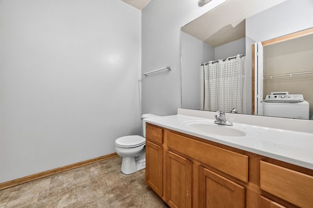 8601 Westown Parkway 5211, West Des Moines, IA 50266
