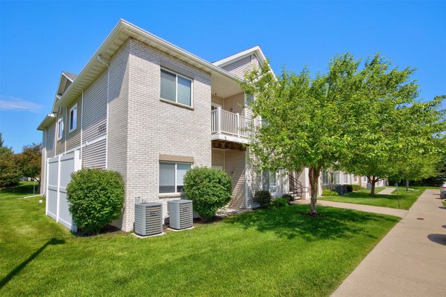 8601 Westown Parkway 5211, West Des Moines, IA 50266