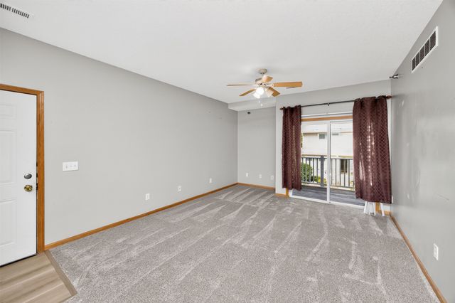 8601 Westown Parkway 5211, West Des Moines, IA 50266