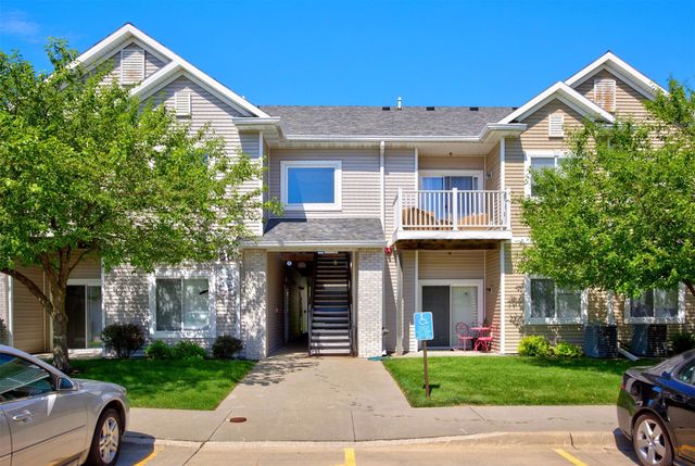8601 Westown Parkway 5211, West Des Moines, IA 50266